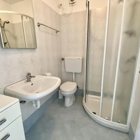 Modern Beachfront With Parking Apartment Bibione