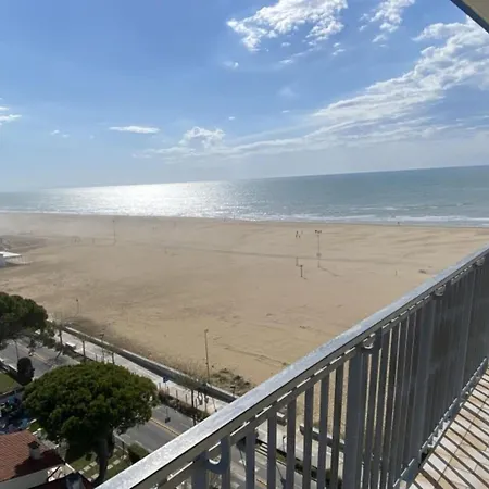 Apartment Modern Beachfront With Parking Bibione